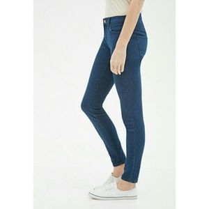 🎉 New item 🎉 F21 skinny jeans